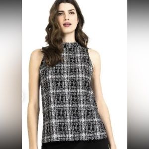 Women's Black and White Sleeveless Top